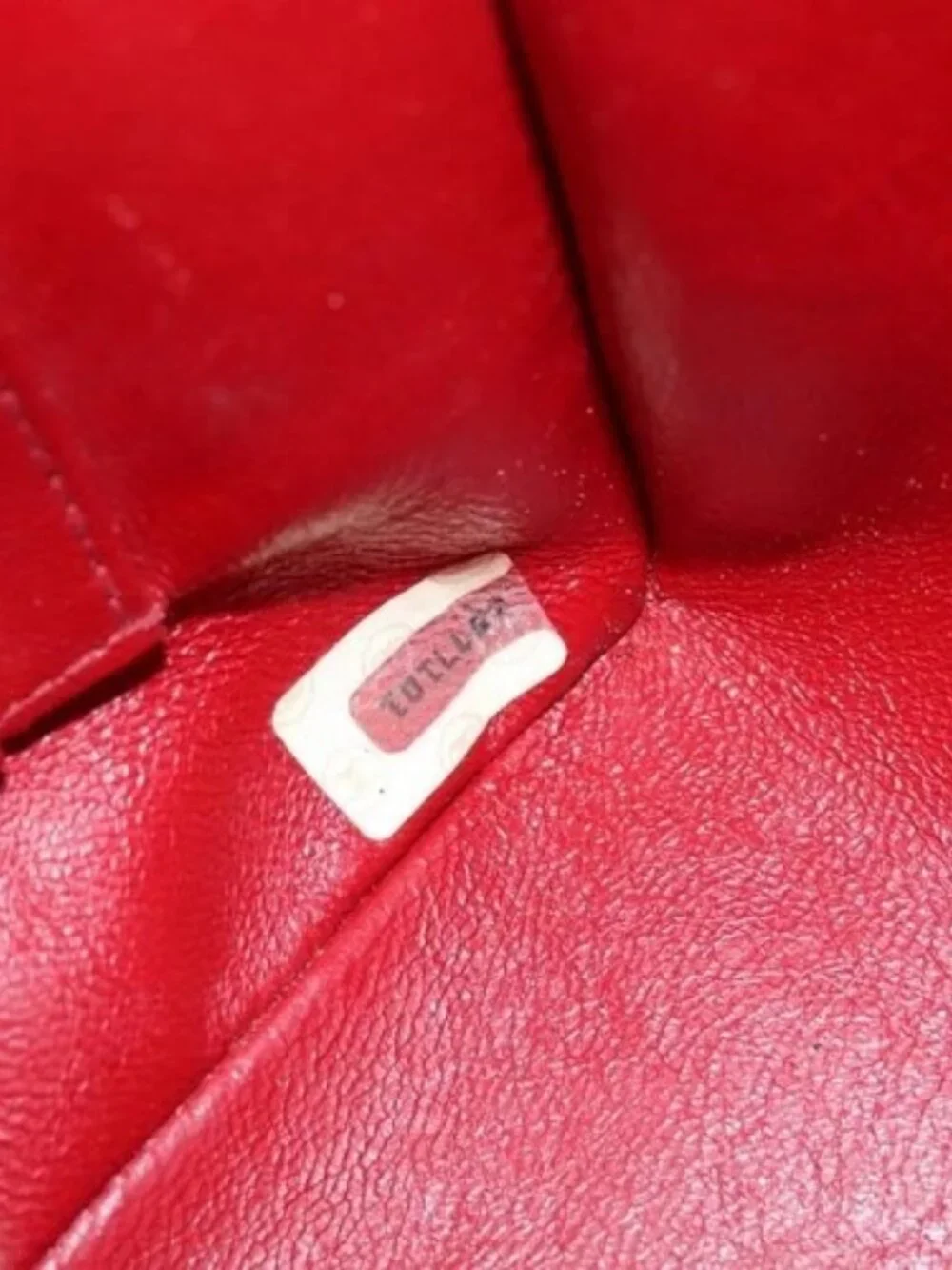 CHANEL brand	chanel color	red